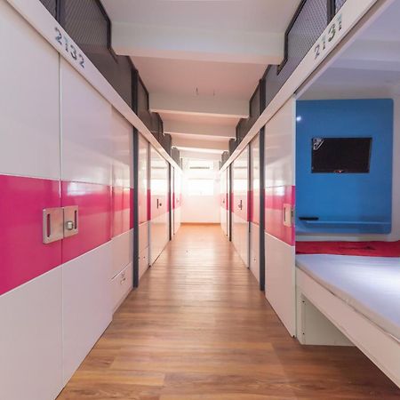 Reddoorz Hostel At Kiara Cozy Kircon Бандунг Екстер'єр фото