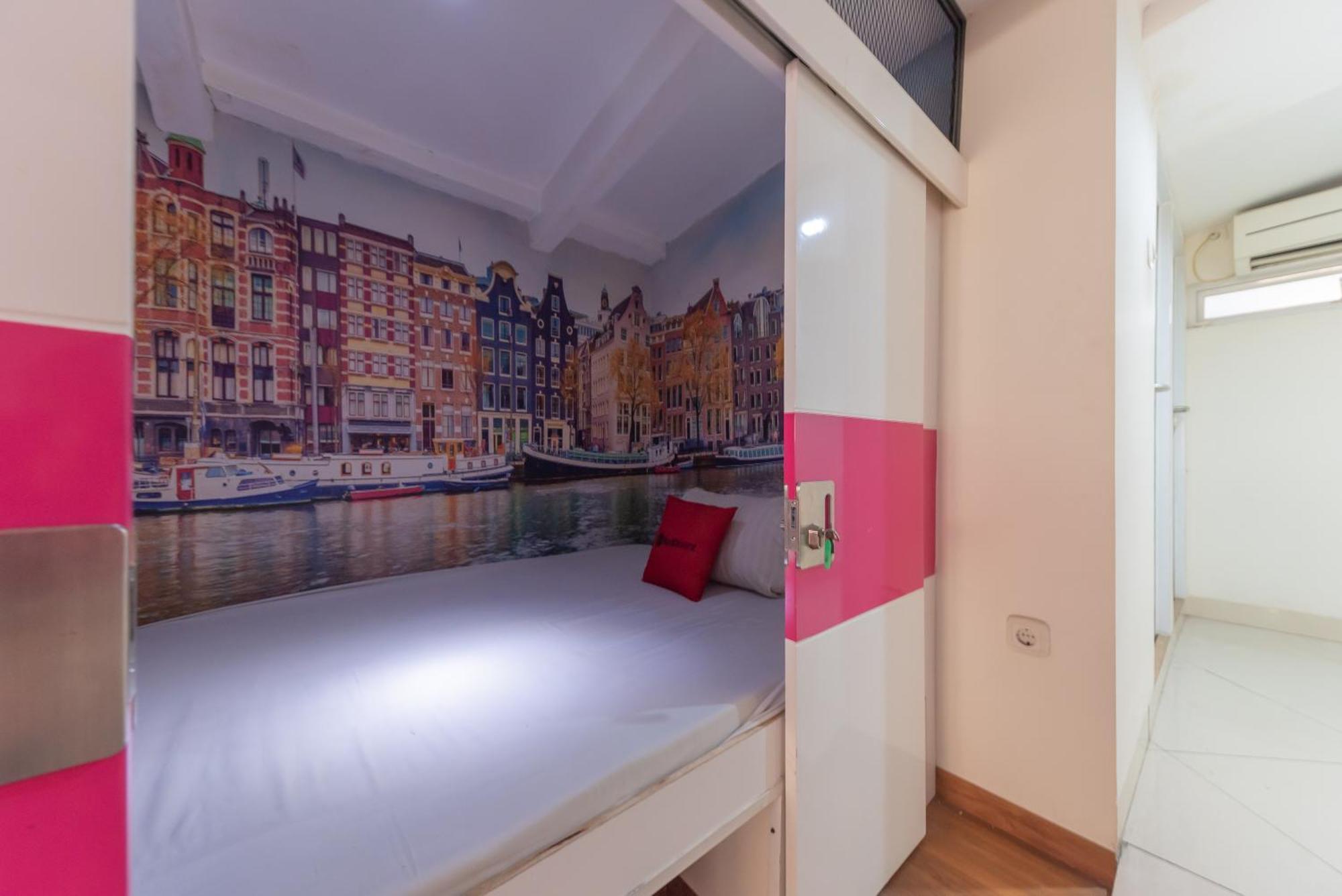 Reddoorz Hostel At Kiara Cozy Kircon Бандунг Екстер'єр фото